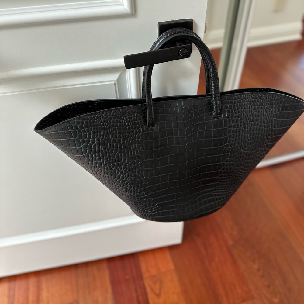 TRELISE COOPER Black Crocodile-Pattern 100% leather Tote